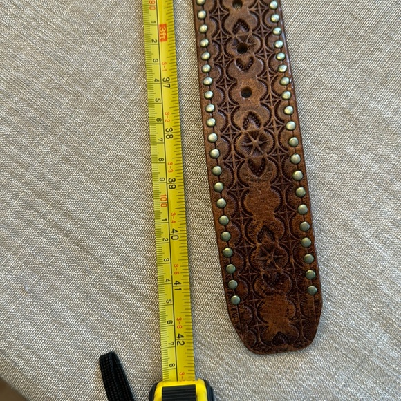 Men’s Leather Belt w/solid, brass buckle - Picture 4 of 7